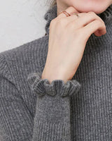 EMILIA – Herbstpullover aus weichem Stoff in Grau