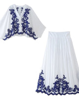 Damenset mit blumenbestickter Bluse und Rock im Bohème-Stil - Alondra in Weiß