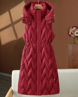 Jasmina | Damen Lange Steppweste Bodywarmer mit Kapuze und Kordelzug in Rot