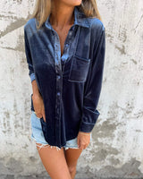 Trendy Samtbluse mit langen Ärmeln - Clara in Blau