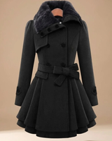 Karoline | Damen Winterjacke mit Kunstfell, Kragen und Gürtel in Schwarz