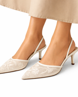 Leandra | Damen Bestickte Slingback Pumps mit spitzer Zehenpartie in Weiß