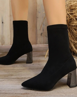 Leia | Damen Orthopädische Stiefeletten mit Absatz und spitzer Vorderseite in Schwarz