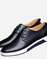 Leichte Herrenschuhe in Schwarz