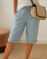 Aaliyah - Damen Shorts mit Bindegürtel in Himmelblau