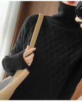 Luise | Damen Rollkragenpullover mit Muster, Oversized Design und Strick Struktur in Schwarz
