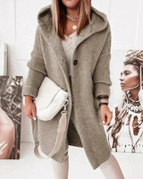 Margot | Damen Strickjacke mit Kapuze mit Grobem Strick und Knöpfen in Beige