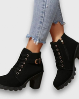 Mercan | Damen Stiefeletten mit Reißverschluss und Schnalle in Schwarz