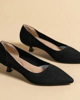 Solvei | Damen Kitten Heel Pumps Spitze Zehenpartie in Schwarz