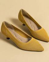 Solvei | Damen Kitten Heel Pumps Spitze Zehenpartie in Gelb