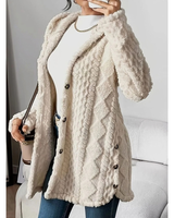 Milana | Damen Strickjacke mit Kapuze, Knöpfen und langem Schnitt in Beige