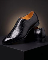 Amphon – Loafer mit Krokodilprägung und Slip-On-Passform in Schwarz