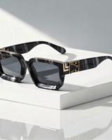 Quadratische Sonnenbrille UV400 mit breitem Rahmen in Schwarz 1