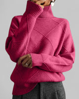 Barbara | Damen Oversized Winterpullover mit Muster und Rollkragen in Rosa
