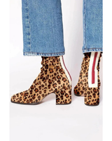 Serena | Damen Orthopädische Stiefeletten aus Wildleder mit Reißverschluss in Leopardenmuster