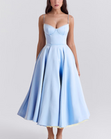 Evelina – mittellanges Kleid in Himmelblau