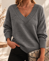 Silke | Damen Strickpullover mit V Ausschnitt, Oversized Schnitt und Strick Optik in Grau