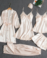 Skadi | Damen Pyjama Set mit Spitze und Morgenmantel in Weiß