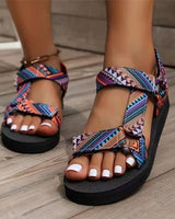 Maryane – Gemusterte Plateau-Sandalen mit Klettverschluss in Blau