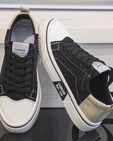 Sneaker Herren Retro Low Top mit Schnürung in Schwarz
