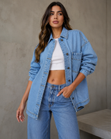Oversize-Jeanshemd mit Vordertasche – Nadja in Blau
