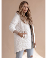 Solea | Winterjacke Damen mit Kapuze und Taschen an den Seiten in Weiß