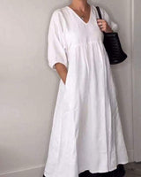 Kyra | Bequemes Kleid mit V-Ausschnitt in Weiß
