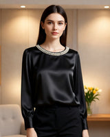 Quitterie – Satin Bluse Mit Perlenkragen in Schwarz