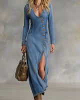 Rinae - Figurformendes Maxikleid mit langen Ärmeln und V-Ausschnitt in Blau