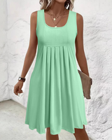 Fiorela – Ärmelloses Midikleid in Grün