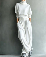Phylles – Zweiteiliges Set mit Rollkragenpullover Und Hose Mit Weitem Bein in Weiß