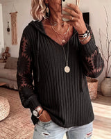 Nemila – Eleganter Strickcardigan MIT Kapuze Und Spitzenbesatz in Schwarz