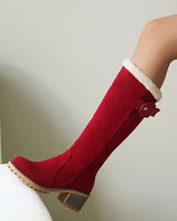 Stiefel für Damen mit Schnallendetail in Rot