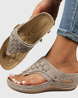 Tabitha | Damen Bequeme Sandalen mit Zehensteg in Khaki