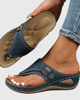 Tabitha | Damen Bequeme Sandalen mit Zehensteg in Marine Blau