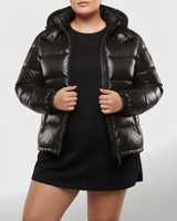Valeska | Damen Puffer Winterjacke für Große Größen mit Kapuze, Taschen und Reißverschluss in Schwarz
