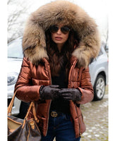 Elisee | Winterjacke mit Kunstfellkapuze und glänzendem Finish in Marron
