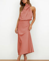 Aukje – Elegantes ärmelloses Maxikleid Aus Satin in Rosa