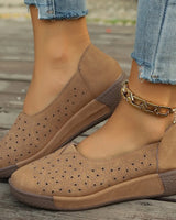 Viktoria | Damen Plateau Loafer mit Lochperforation in Hellbraun