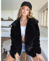 Vivian | Damen Winterjacke aus Kunstpelz mit Oversize Schnitt und Auffälliger Optik in Schwarz