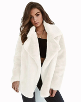 Vivian | Damen Winterjacke aus Kunstpelz mit Oversize Schnitt und Auffälliger Optik in Weiß