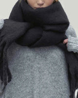 Weicher Winterschal in Schwarz